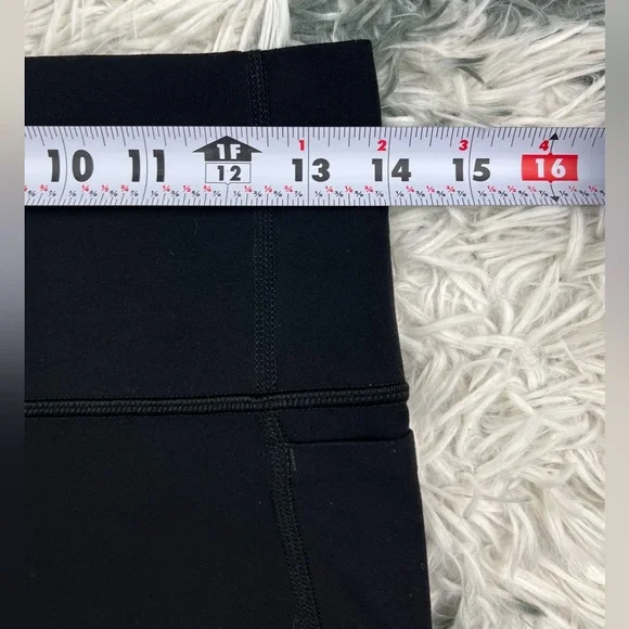 Athleta Women's Salutation Stash Pocket 7/8 Tight Black White Leggings Sz Medium - Picture 3 of 10